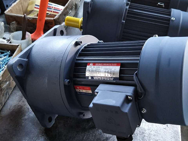 簡易升降立式停車馬達(dá)